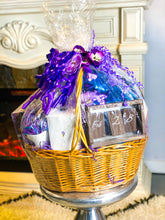 Load image into Gallery viewer, Custom Gift baskets
